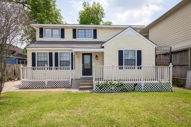 property at 838 E 29th St