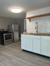 26 Saint Johns St, Unit Unit 2 in Middletown, CT - Building Photo - Building Photo