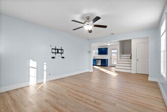 112 Bob White Trail in Oak Grove, KY - Building Photo - Building Photo