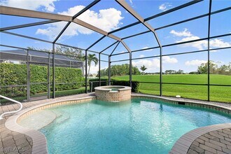 6096 Dogleg Dr in Naples, FL - Building Photo - Building Photo