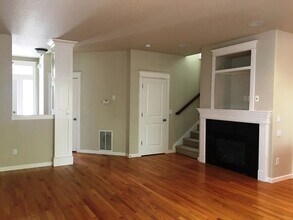 3241 Wild Rose Loop in West Linn, OR - Building Photo - Building Photo