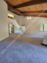 5050 Glide Dr in Davis, CA - Building Photo - Building Photo