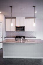 8015 Virginia Dr in Richmond, TX - Building Photo - Building Photo