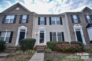 10946 Garden Oaks Ln in Charlotte, NC - Building Photo