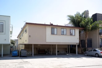 854 S Sherbourne Dr in Los Angeles, CA - Building Photo - Primary Photo