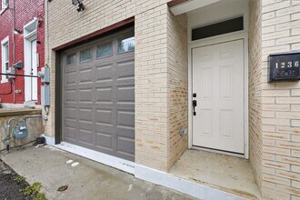 1236 Butterfield Way in Pittsburgh, PA - Building Photo - Building Photo