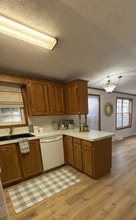 145 Terri Dr in Dearborn Heights, MI - Building Photo - Building Photo