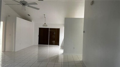 701 Arianne Ct in Lehigh Acres, FL - Building Photo - Building Photo