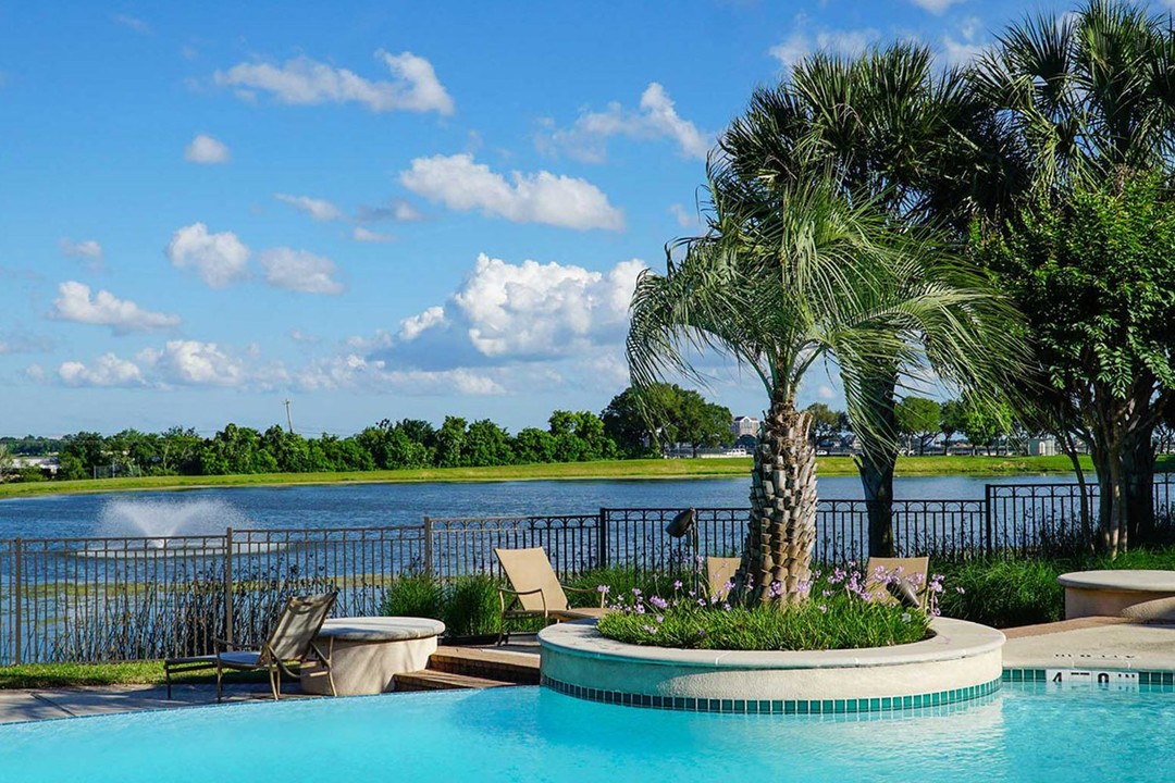 Village on the Lake in Houston, TX - Building Photo