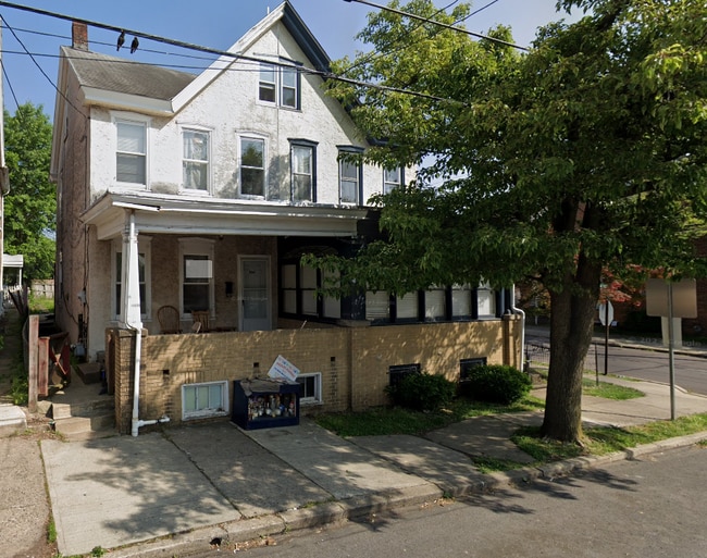 property at 504 N Evans St