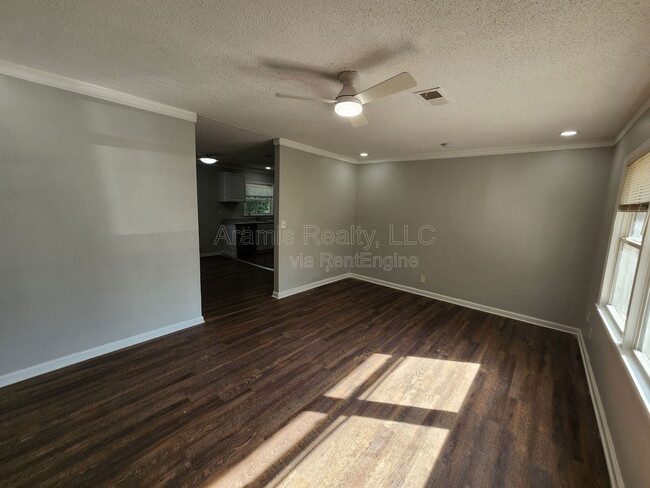 245 Argus Cir NW in Atlanta, GA - Building Photo - Building Photo