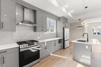 758 Coopland Crescent in Kelowna, BC - Building Photo - Building Photo