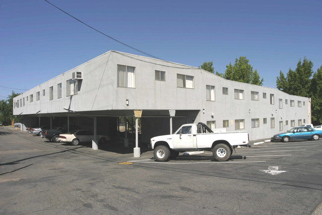 Marshall Apartments in Folsom, CA - Foto de edificio - Building Photo