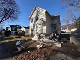 16 Elm St in Binghamton, NY - Building Photo
