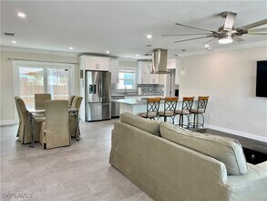 345 Donora Blvd in Fort Myers Beach, FL - Building Photo - Building Photo