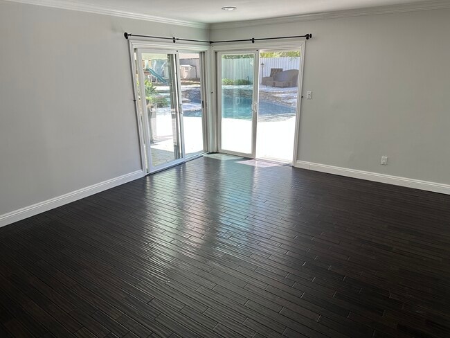 10616 Bothwell Rd in Chatsworth, CA - Building Photo - Building Photo