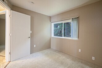 Lafayette Commons in Lafayette, CA - Building Photo - Interior Photo