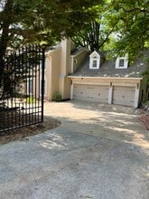 915 Woodlawn Dr NE in Marietta, GA - Building Photo - Building Photo