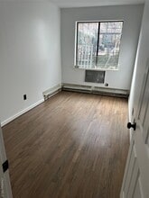 40-14 60th St in Queens, NY - Building Photo - Building Photo