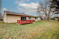 3351 Stonehurst Ct in Joliet, IL - Foto de edificio - Building Photo