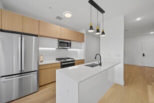 649 38th St in Union City, NJ - Building Photo