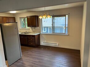 3018 NE 137th St in Seattle, WA - Building Photo - Building Photo