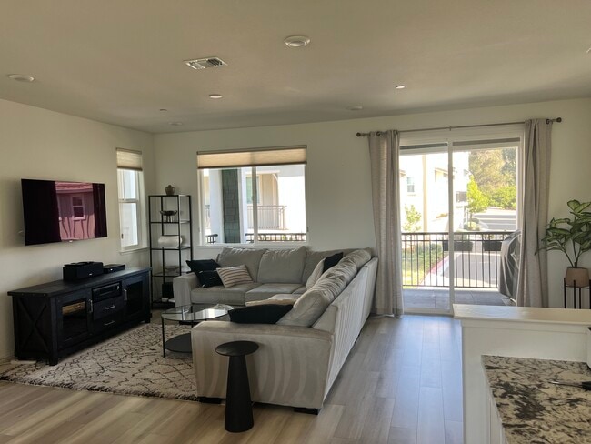 24157 Amaranth Loop in Hayward, CA - Building Photo - Building Photo