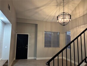 675 Pacific Cascades Dr in Henderson, NV - Building Photo - Building Photo