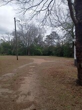 1042 E Peachtree St in Louisville, GA - Building Photo - Building Photo