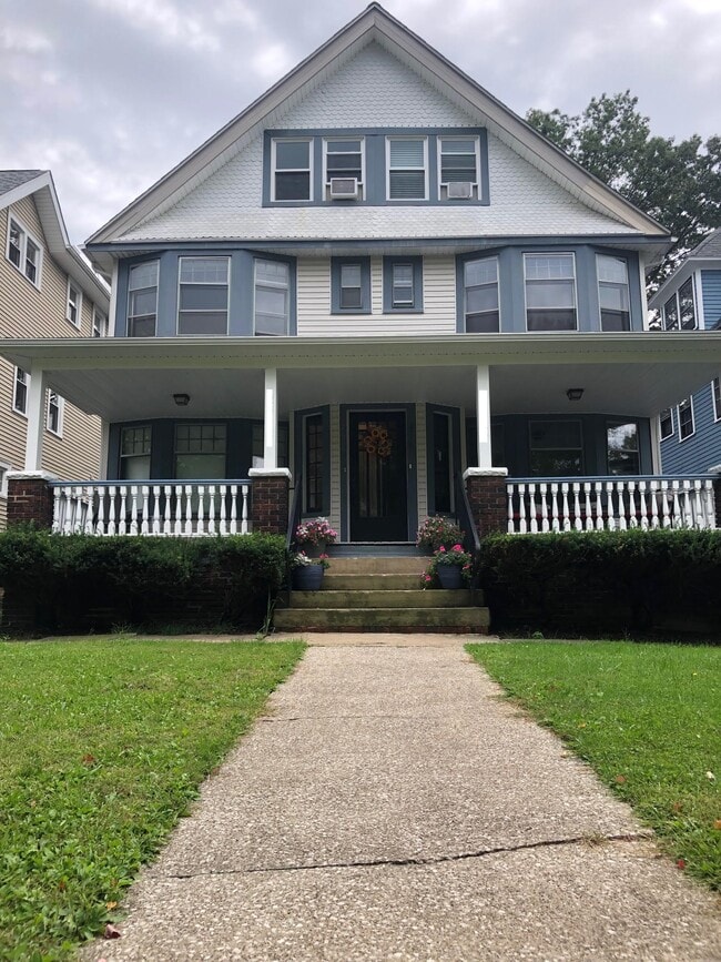 2634 Hampshire Rd in Cleveland Heights, OH - Building Photo - Building Photo
