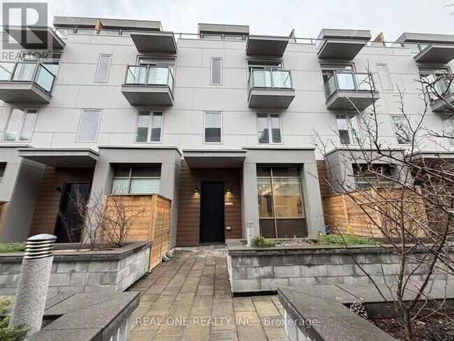 35 Dervock Crescent in Toronto, ON - Building Photo - Building Photo