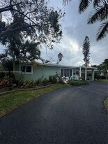 918 SE 16th St in Deerfield Beach, FL - Building Photo