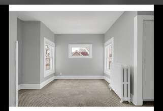 1055 7th St W, Unit 2 Bed 1 Bath large Deck in St. Paul, MN - Building Photo - Building Photo