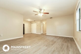 672 28th Ave S in St. Petersburg, FL - Foto de edificio - Building Photo