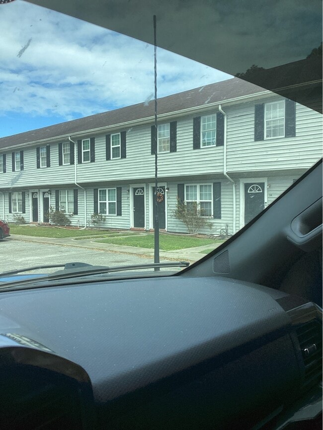 property at 1100 Pineland Ave