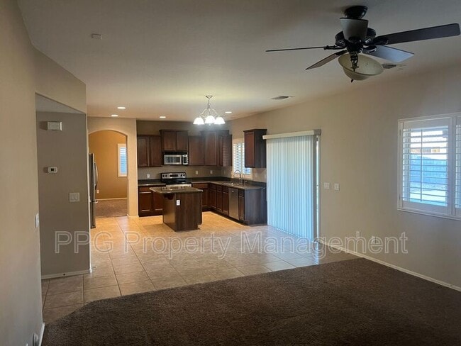 16412 W Hope Dr in Surprise, AZ - Building Photo - Building Photo