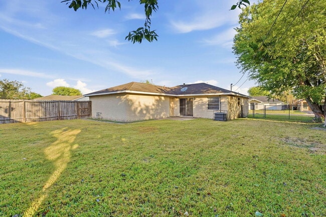 property at 3427 Prudence Dr