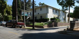 1420 N Marengo Ave Apartamentos