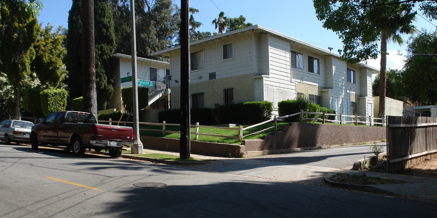1420 N Marengo Ave in Pasadena, CA - Foto de edificio