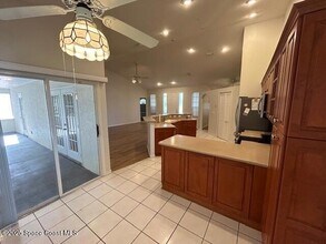 973 Somerset Ln in Melbourne, FL - Foto de edificio - Building Photo