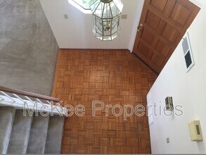 12951 Pipilo Ct in San Diego, CA - Building Photo - Building Photo