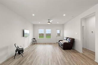 31055 Brightwell Bnd in Fulshear, TX - Building Photo - Building Photo