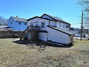 36 Diaz St in Iselin, NJ - Building Photo - Building Photo