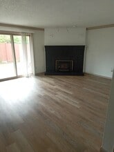 4904 81st Pl SW, Unit Mukilteo West Condominium in Mukilteo, WA - Foto de edificio - Building Photo
