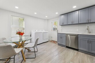 74 Forest St in Montclair, NJ - Building Photo - Building Photo