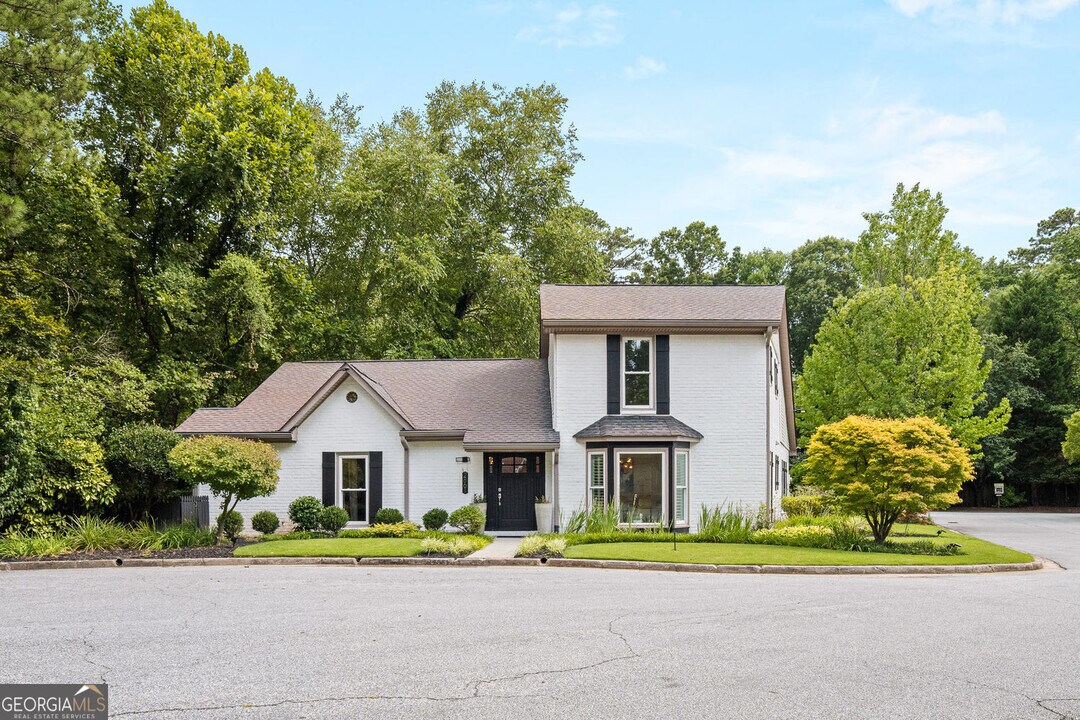 2861 Dorby Close NE in Atlanta, GA - Building Photo