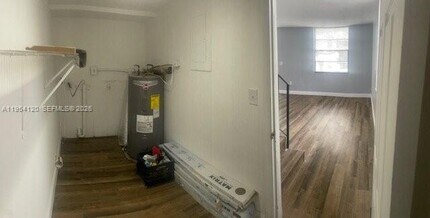 1752 NW 55th Ave in Lauderhill, FL - Foto de edificio - Building Photo