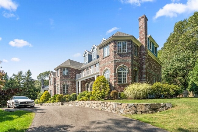 66 Forest Ave in Newton, MA - Foto de edificio - Building Photo