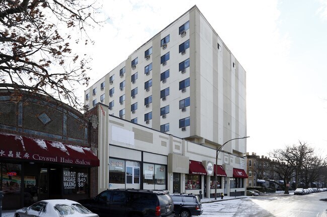1111 Commonwealth Ave, Unit 215 in Boston, MA - Building Photo