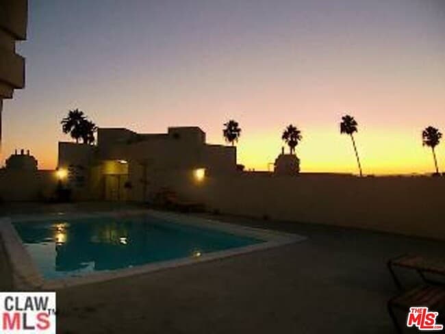 620 S Gramercy Pl in Los Angeles, CA - Building Photo - Building Photo